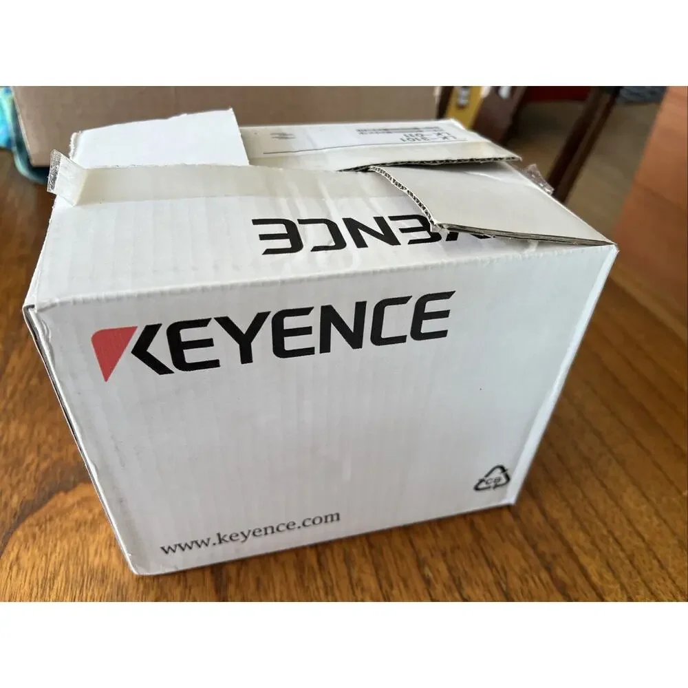 Keyence LK-3101 CCD Laser Displacement Sensor‎ Controller /Keys